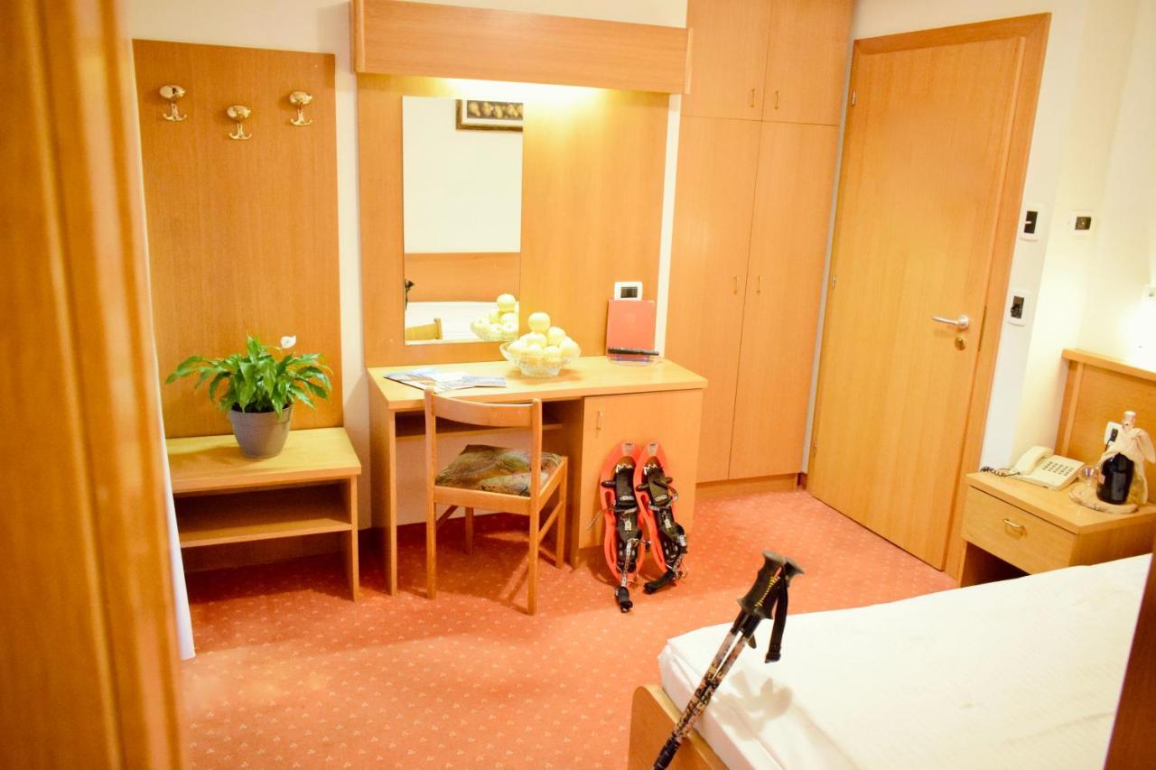 Hotel Waldheim Sarnonico Esterno foto