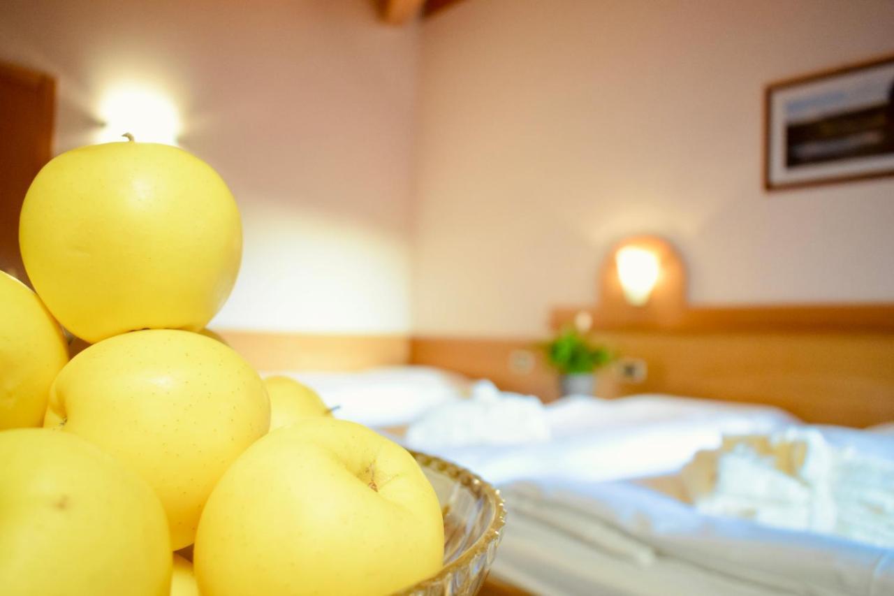 Hotel Waldheim Sarnonico Esterno foto