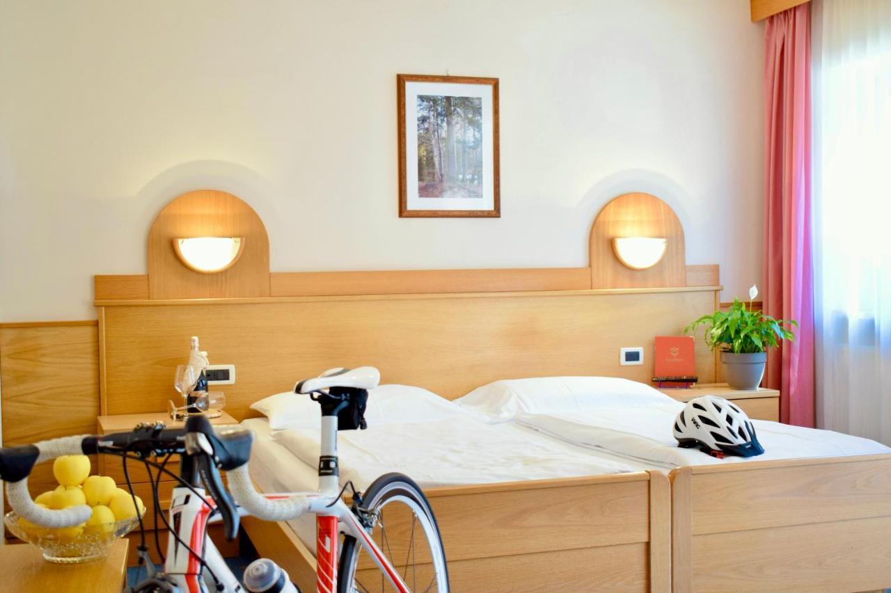 Hotel Waldheim Sarnonico Esterno foto