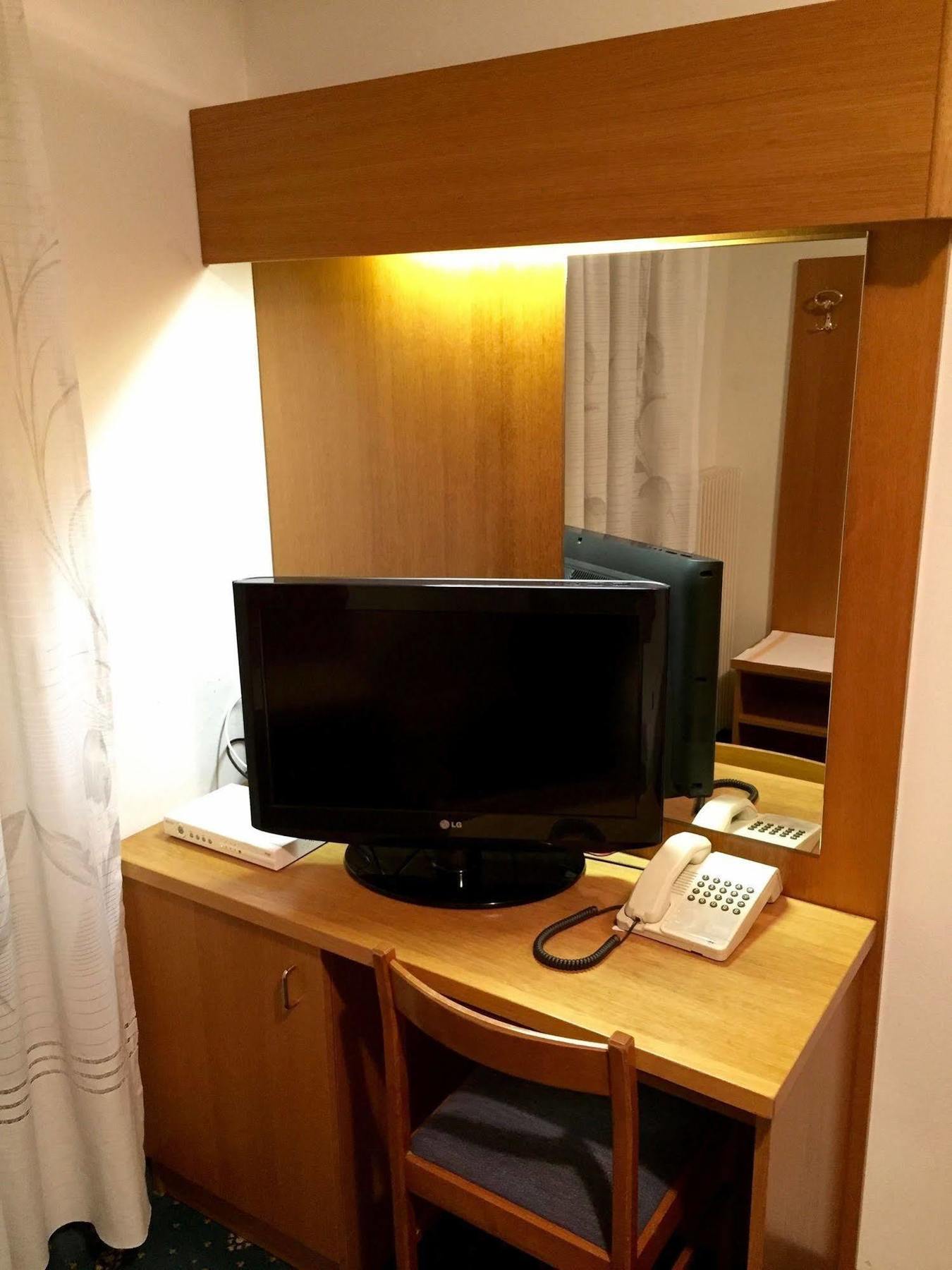 Hotel Waldheim Sarnonico Esterno foto