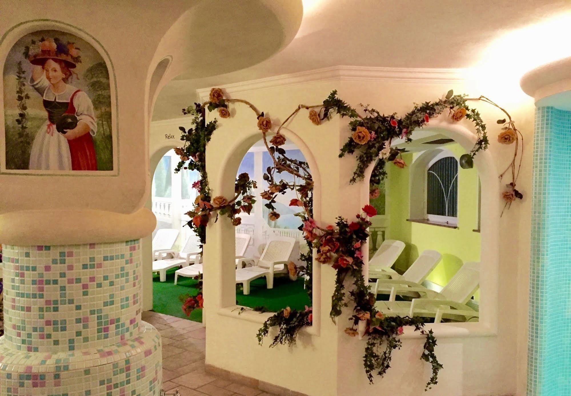 Hotel Waldheim Sarnonico Esterno foto
