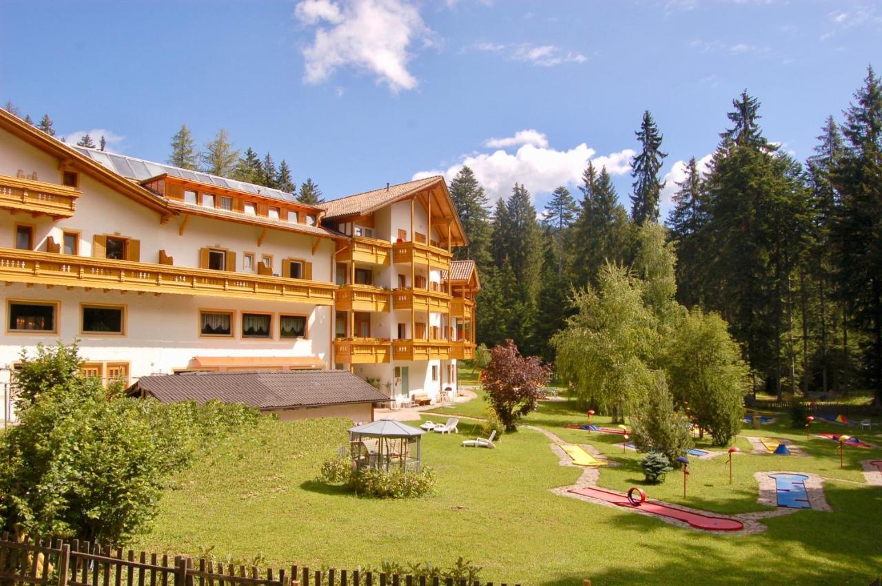 Hotel Waldheim Sarnonico Esterno foto